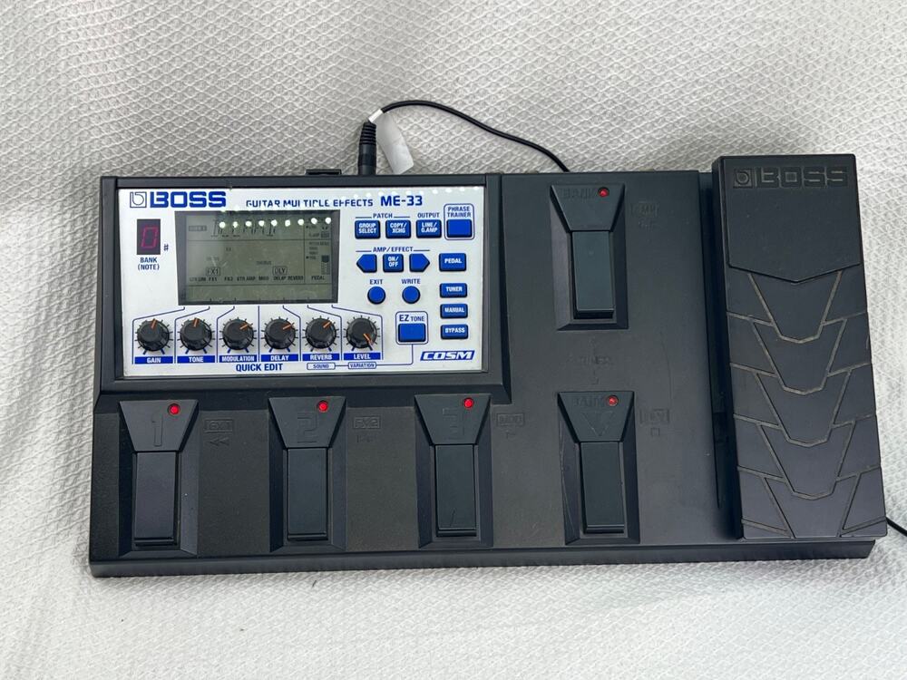 BOSS ME-33 Guitar Multi Effects Pedal COSM Processor w/ Power Adapter Tested